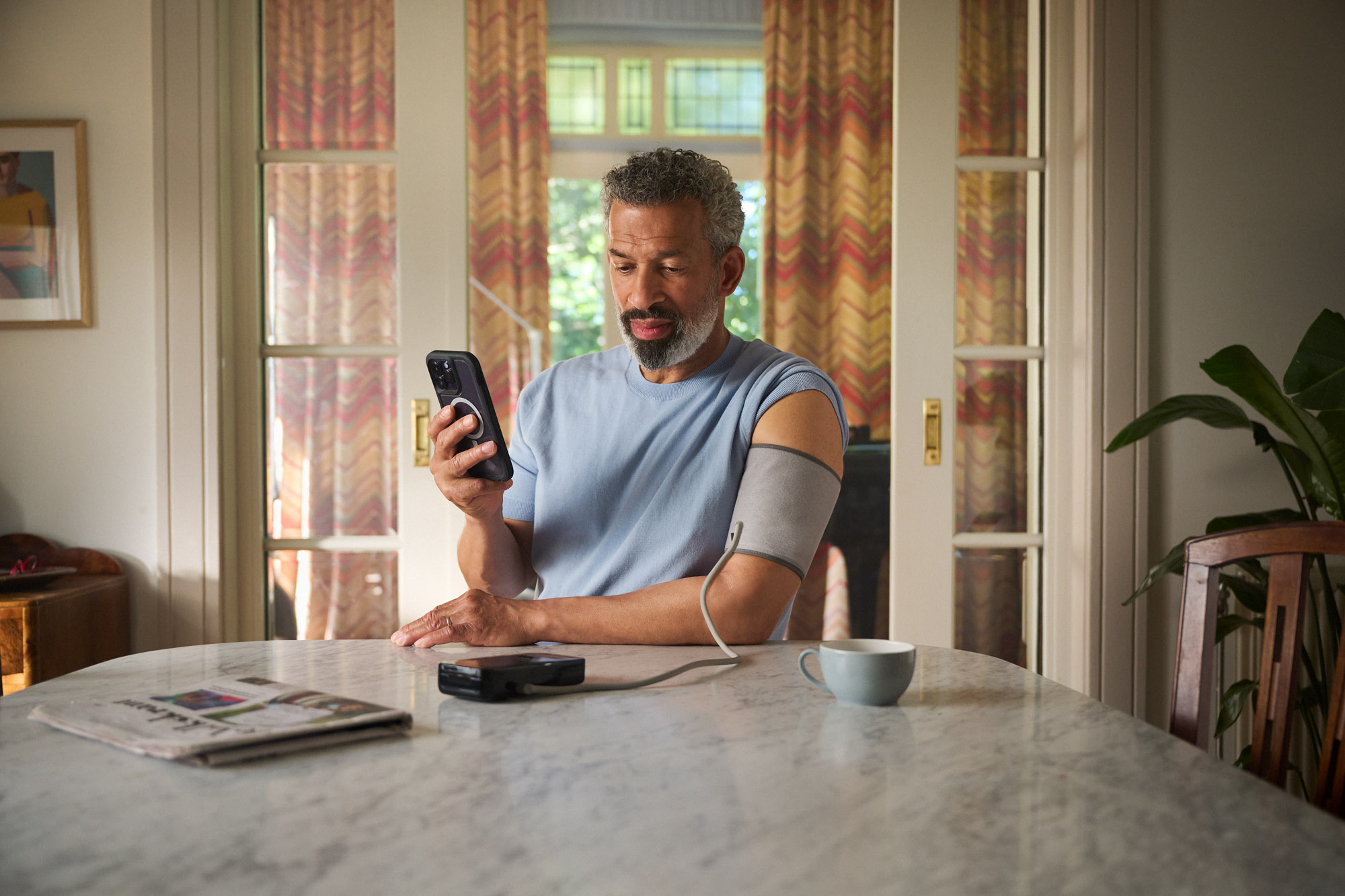 2025_ZorgDigitaal_©BramSchilling_BloeddrukPatient_054_Cor_V2